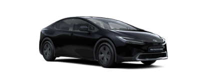 Czarna Toyota Prius Plug-in, ustawiona pod kątem z widocznym przodem oraz prawym bokiem. Tło zdjęcia jest białe, gładkie.